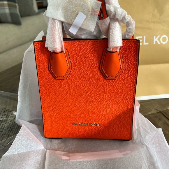 NWT Michael Kors Mercer leather crossbody - Picture 2 of 6